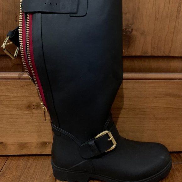 Steve Madden Tall Rain Boot (red zip) - Picture 7 of 7